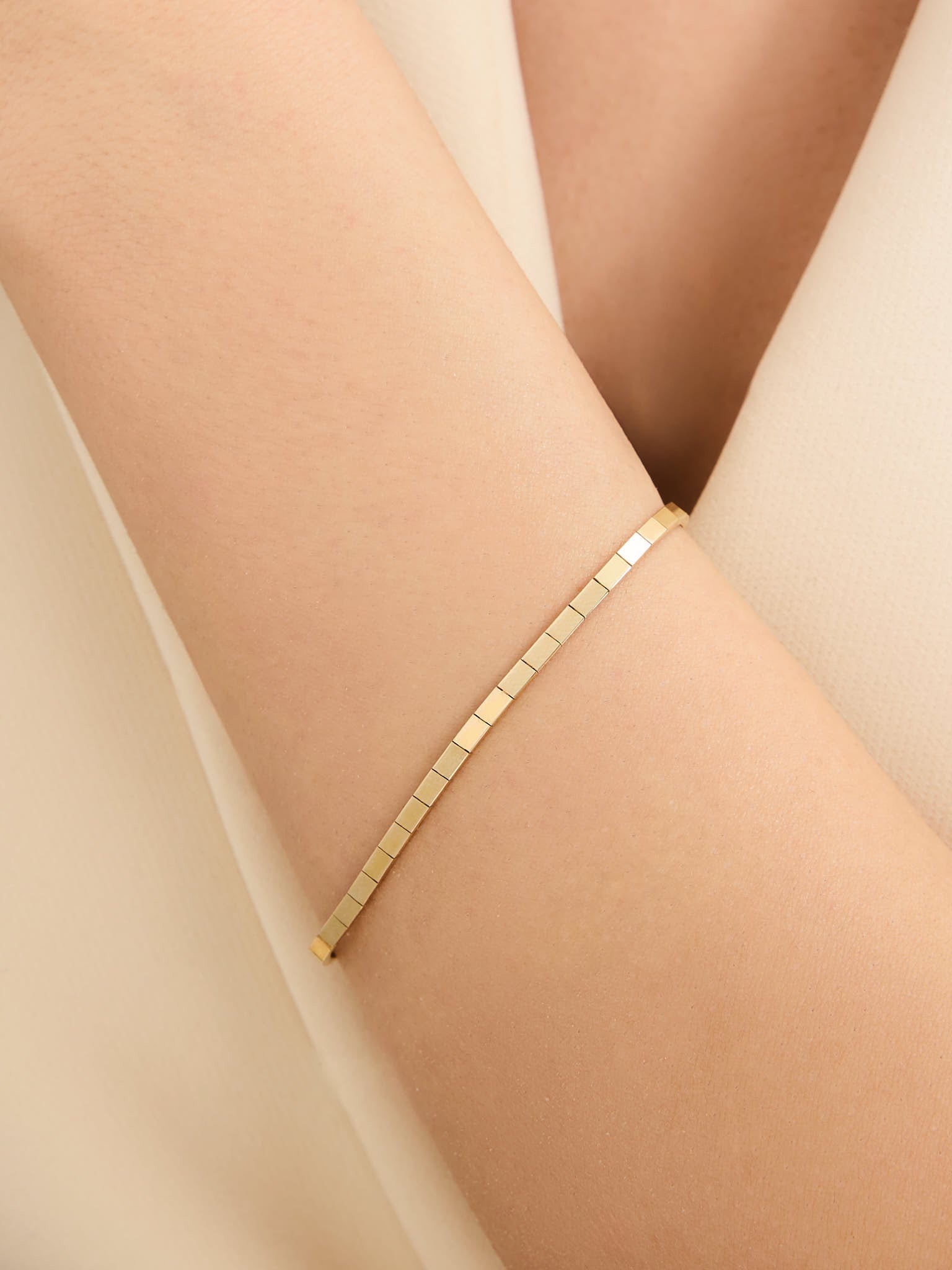 4.50 Gr. Isis Regular Altın Bileklik