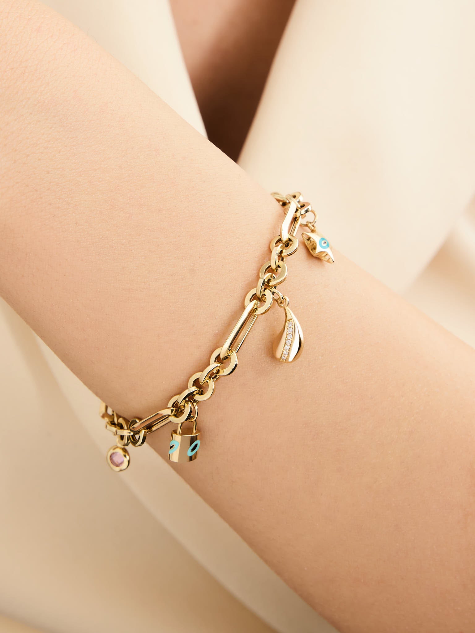 8.72 Gr. Nile Spirits Altın Bileklik