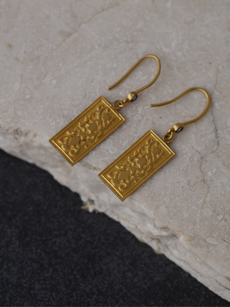 4.06 Gr. Pendant Door Altın Drop Küpe