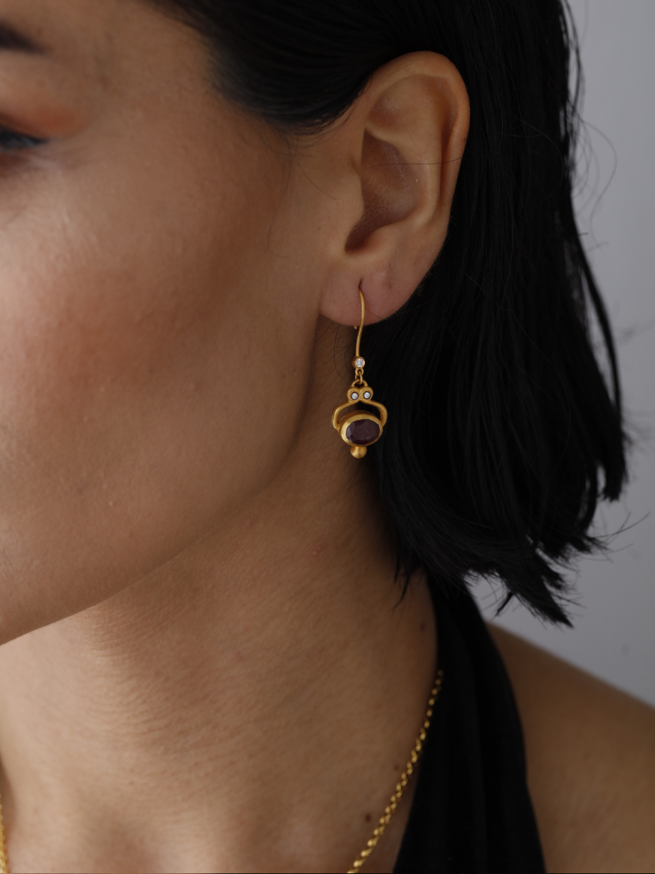 5.88 Gr. Ruby Dream Drop Küpe