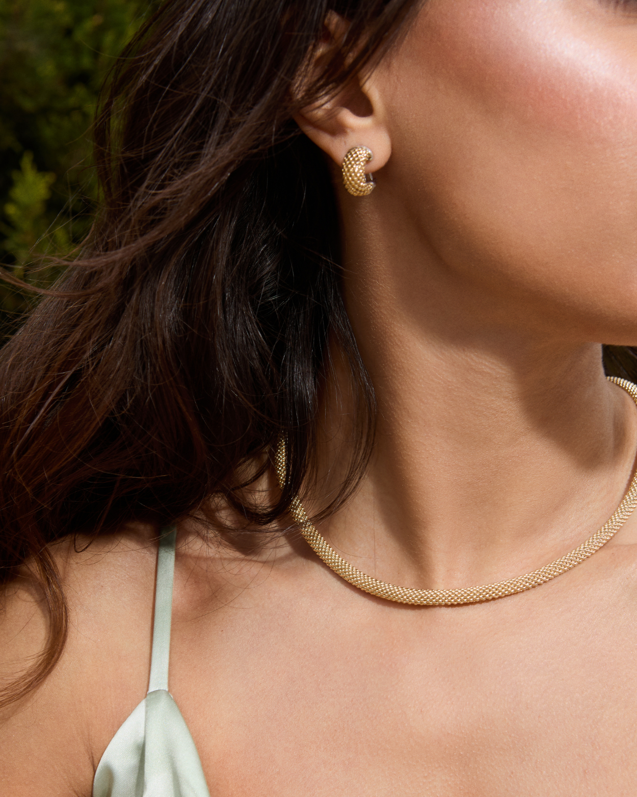 7.78 Gr. Hasır Altın Huggie Küpe