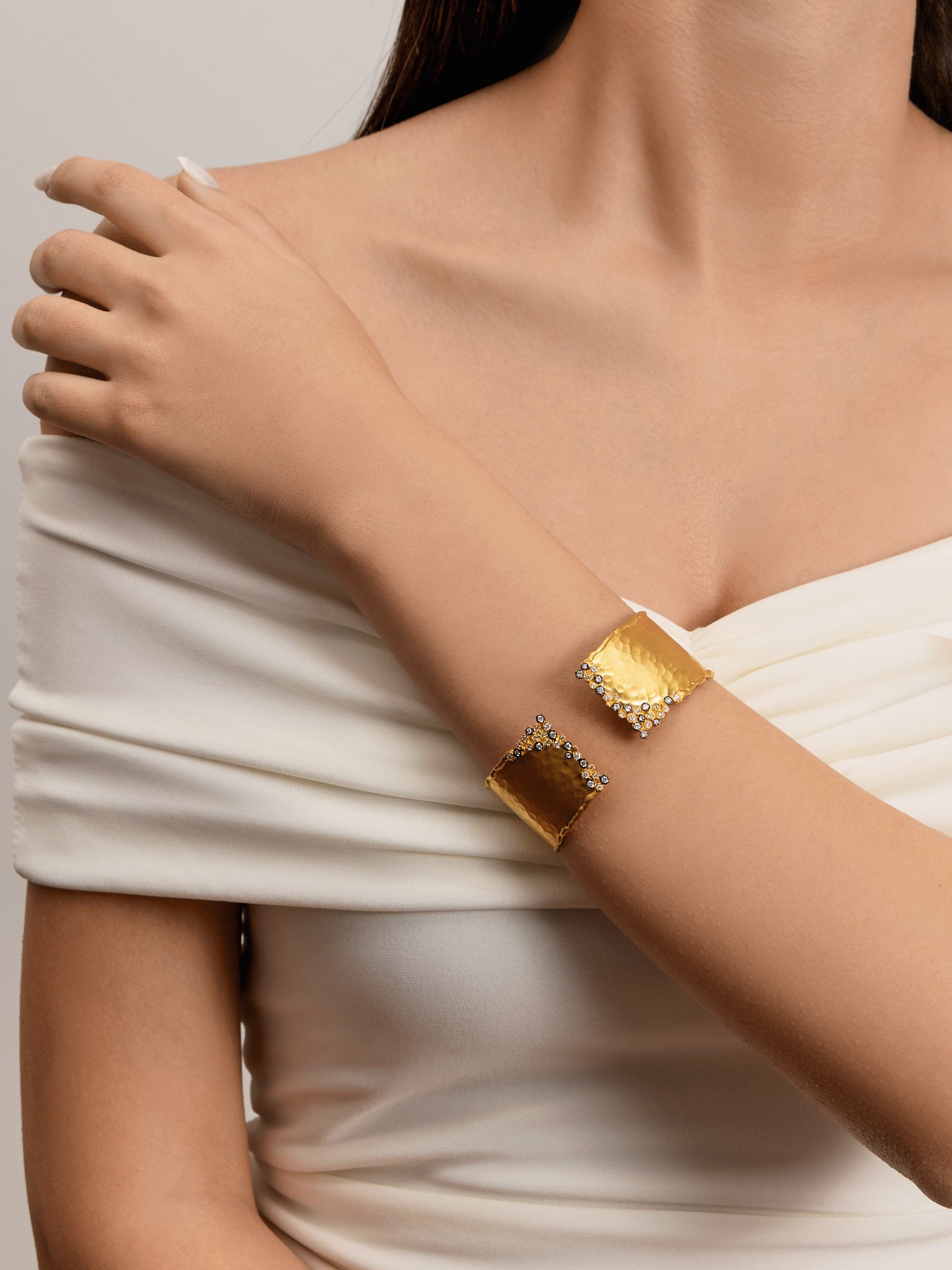 45.39 Gr. Ancient Bosphorus Altın Bileklik