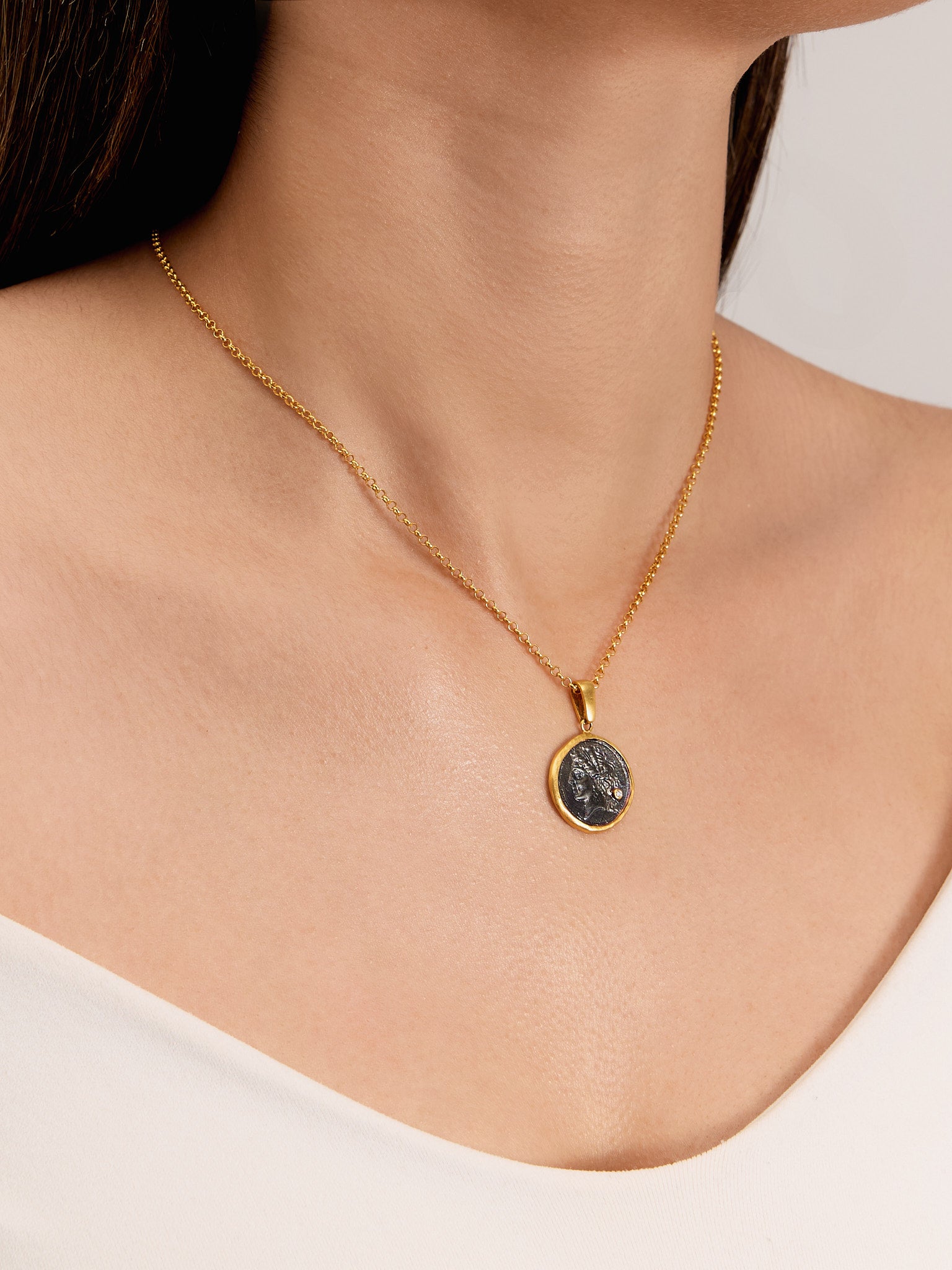 8.57 Gr. Blessed Woman Altın Kolye