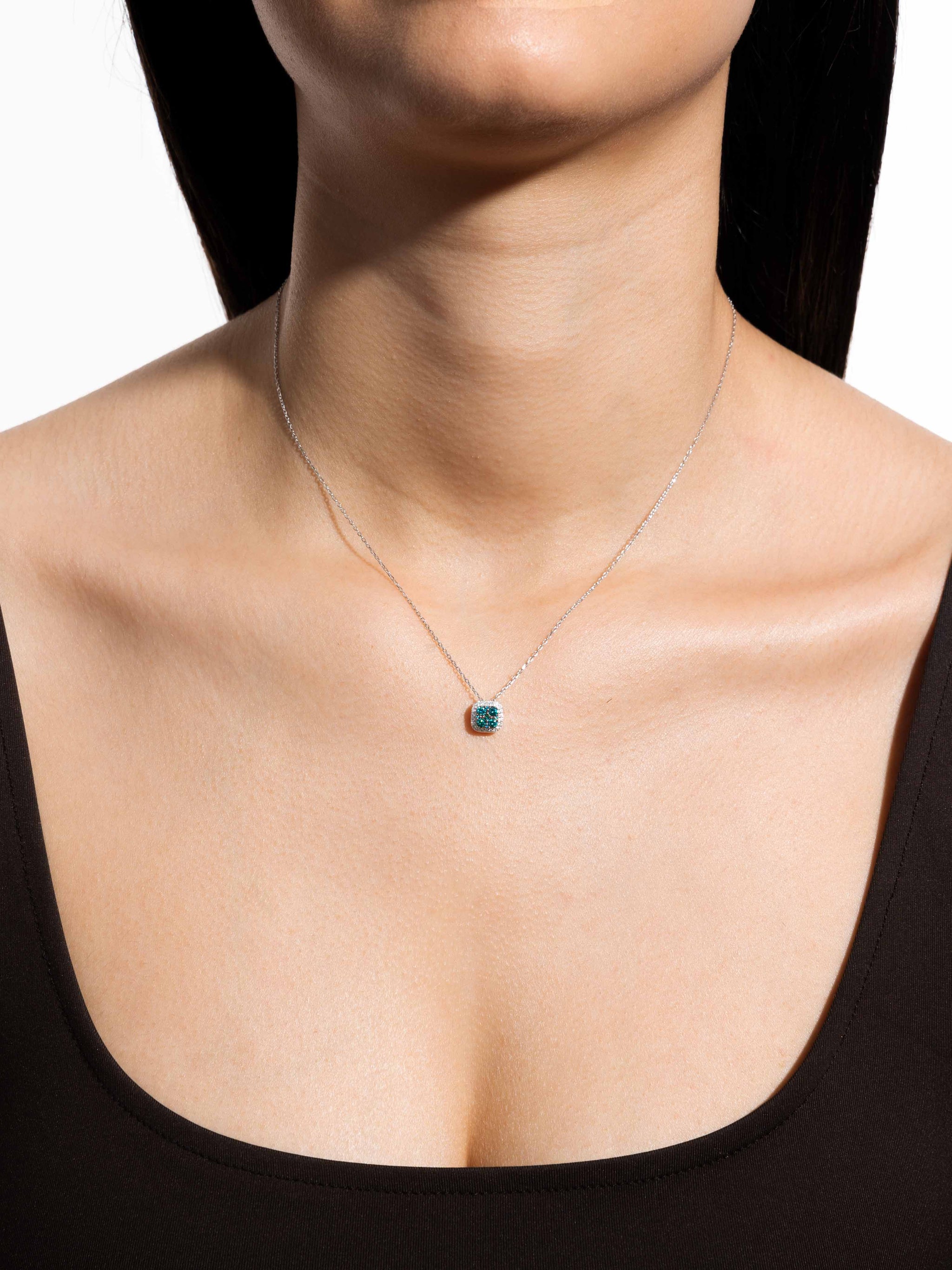 0.31 Karat Celoria Pırlanta Kolye