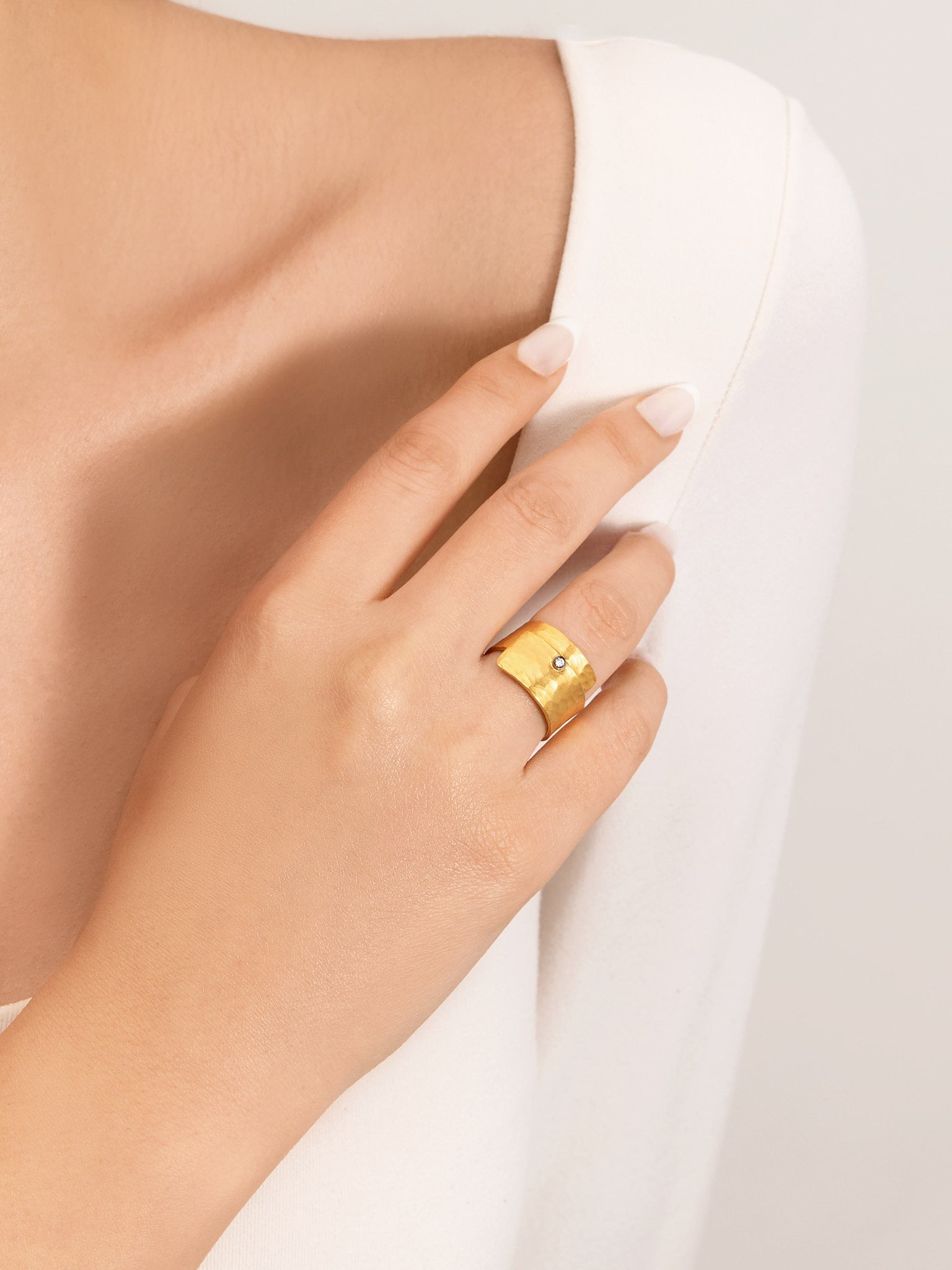 6.84 Gr. Calepia Round Altın Yüzük