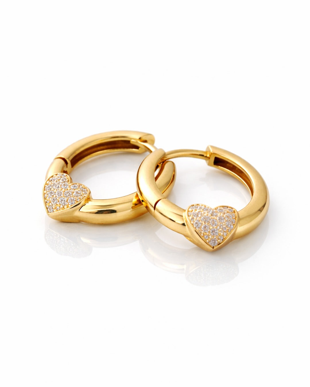 4.21 Gr. Heart Altın Huggie Küpe