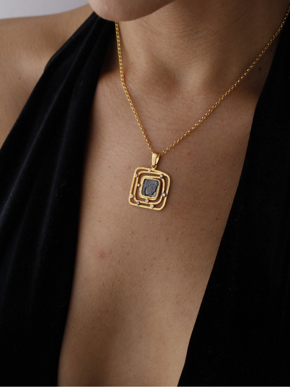 10.84 gr. Shezer Altın Kolye