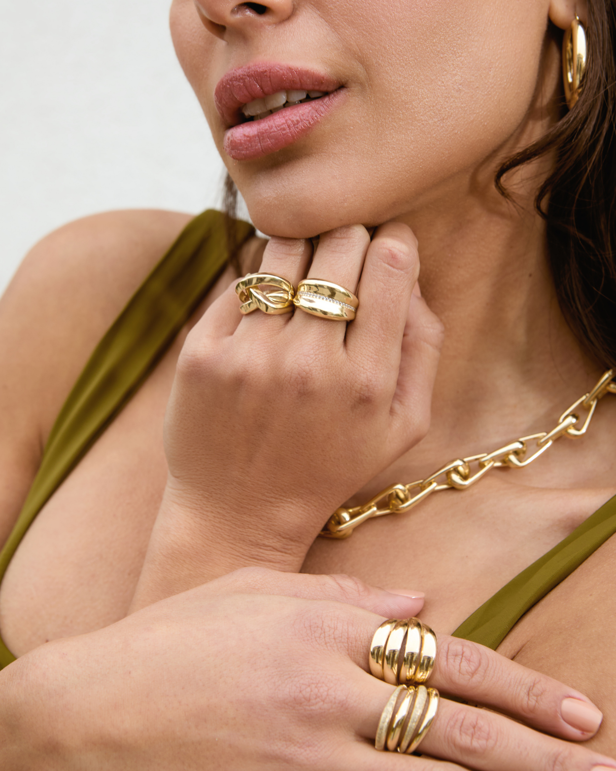 4.83 Gr. Solenne Altın Hoops Küpe