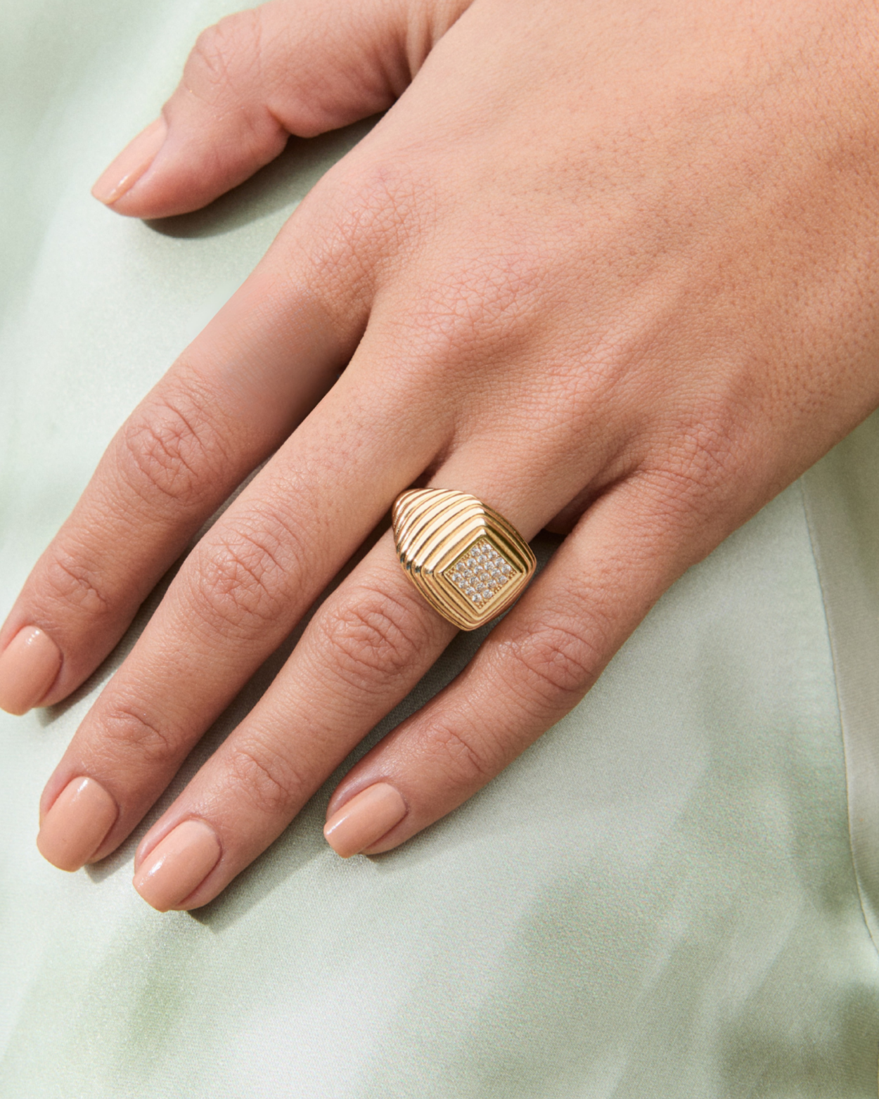 5.02 Gr. Lunaris Land Altın Yüzük