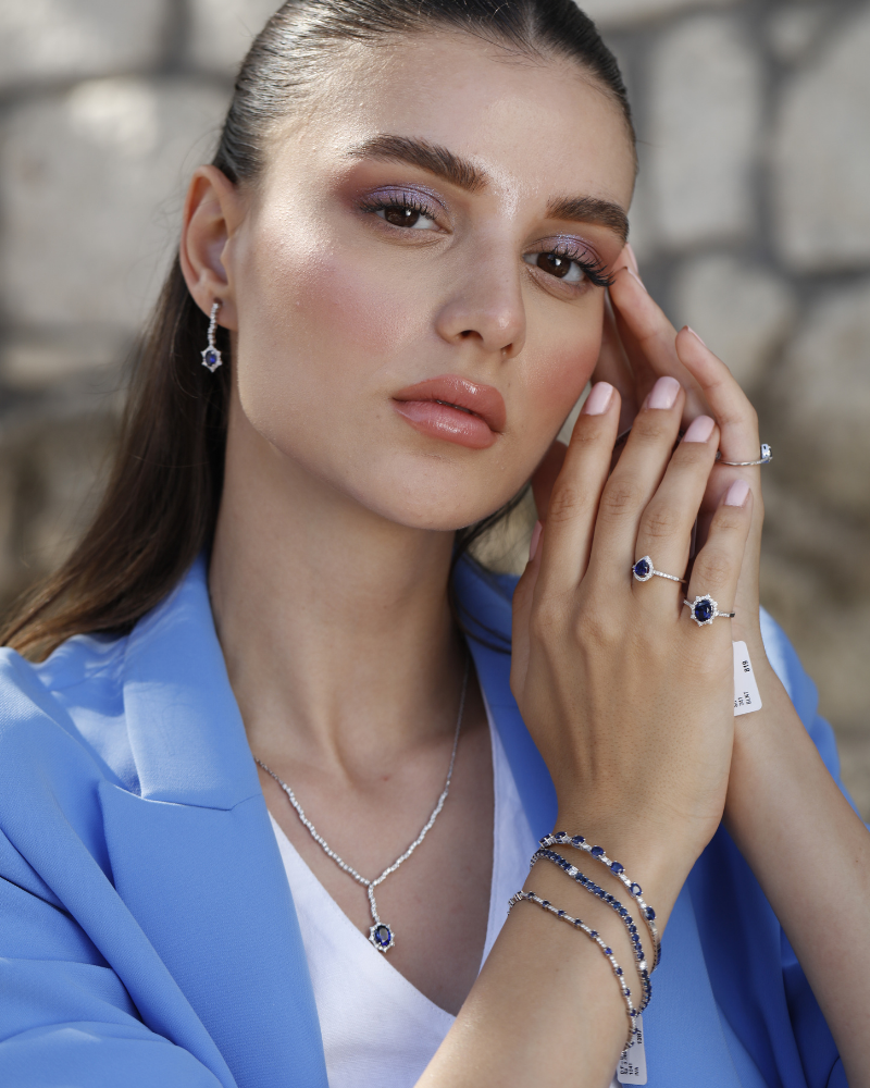 7.97 Ct. Marcellis Safir Suyolu Bileklik