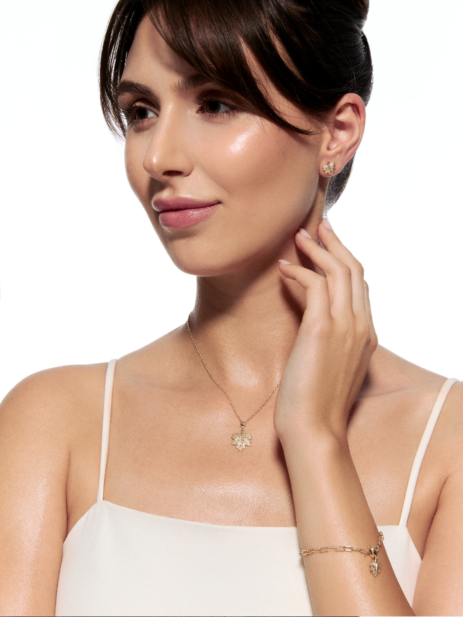 Asma Yaprağı Studs