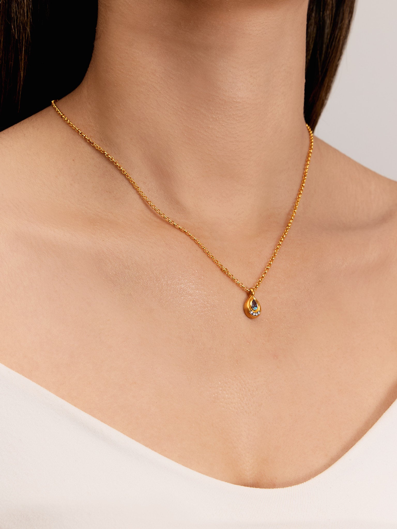 Anatolia Safir Damla Kolye