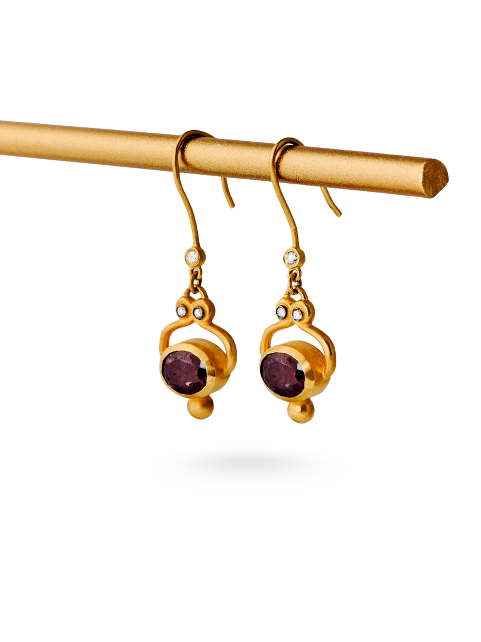 5.88 Gr. Ruby Dream Drop Küpe