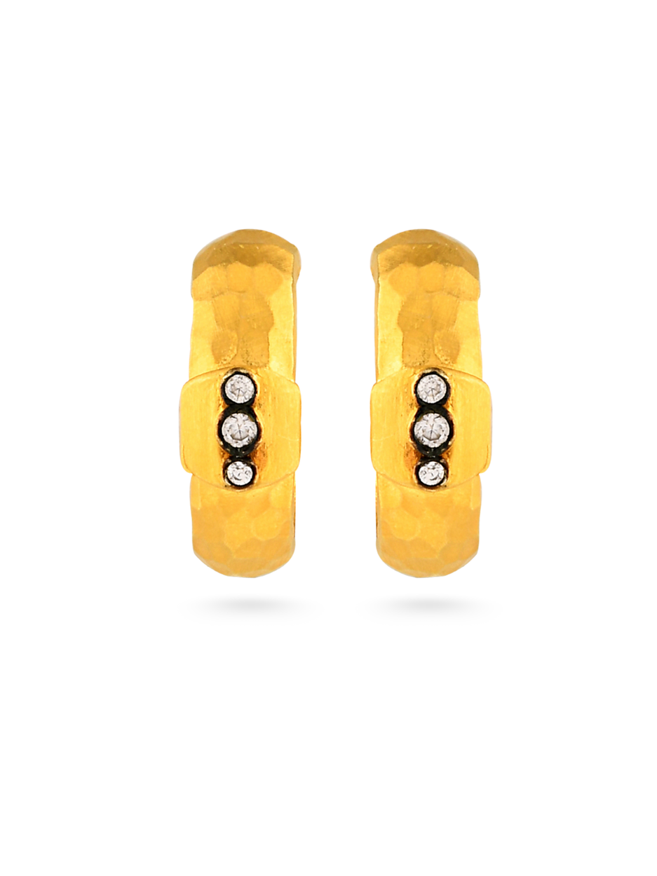 3.70 Gr. Indomitable Huggie Küpe