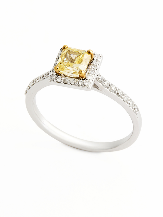 1.74 Karat Esprit Princess Pırlanta Yüzük