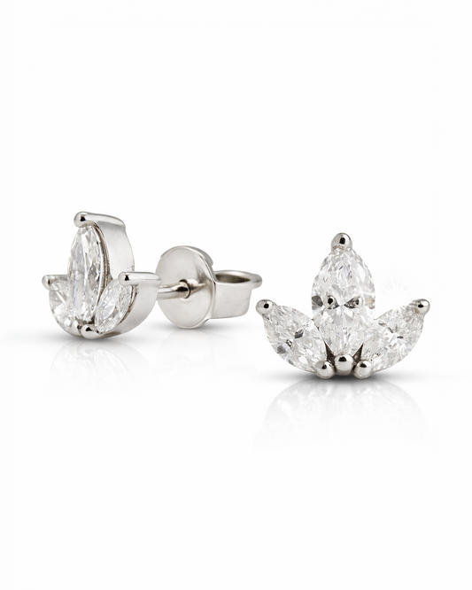 0.23 Karat Lotus Pırlanta Stud Küpe