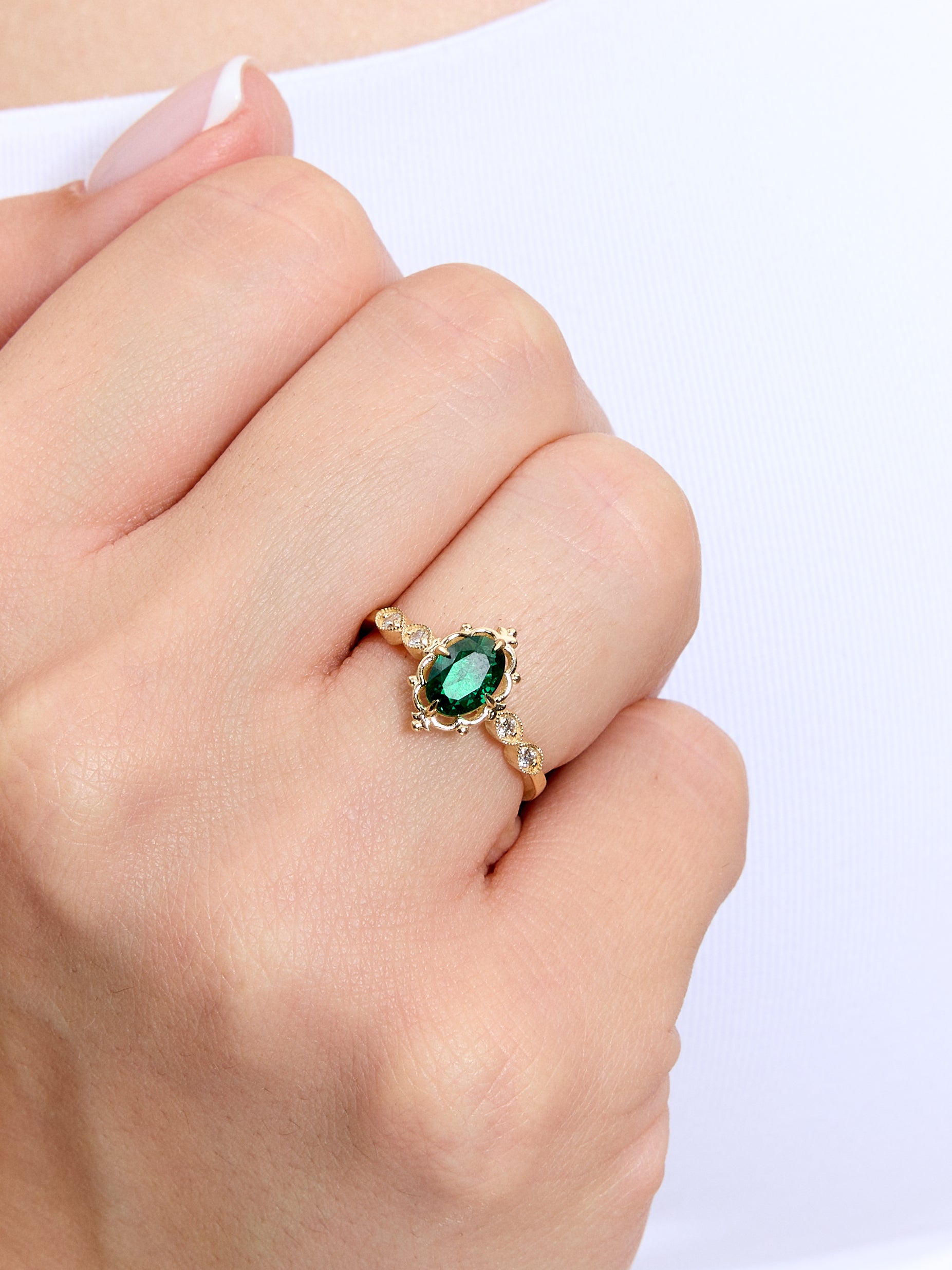 0.73 Karat Vou'r Pırlanta Oval Yüzük