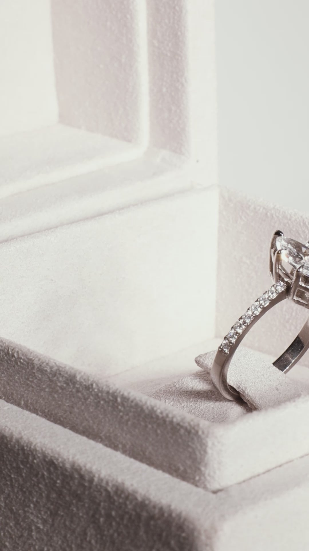 HRD 1.19 Karat Warier Pırlanta Markiz Yüzük