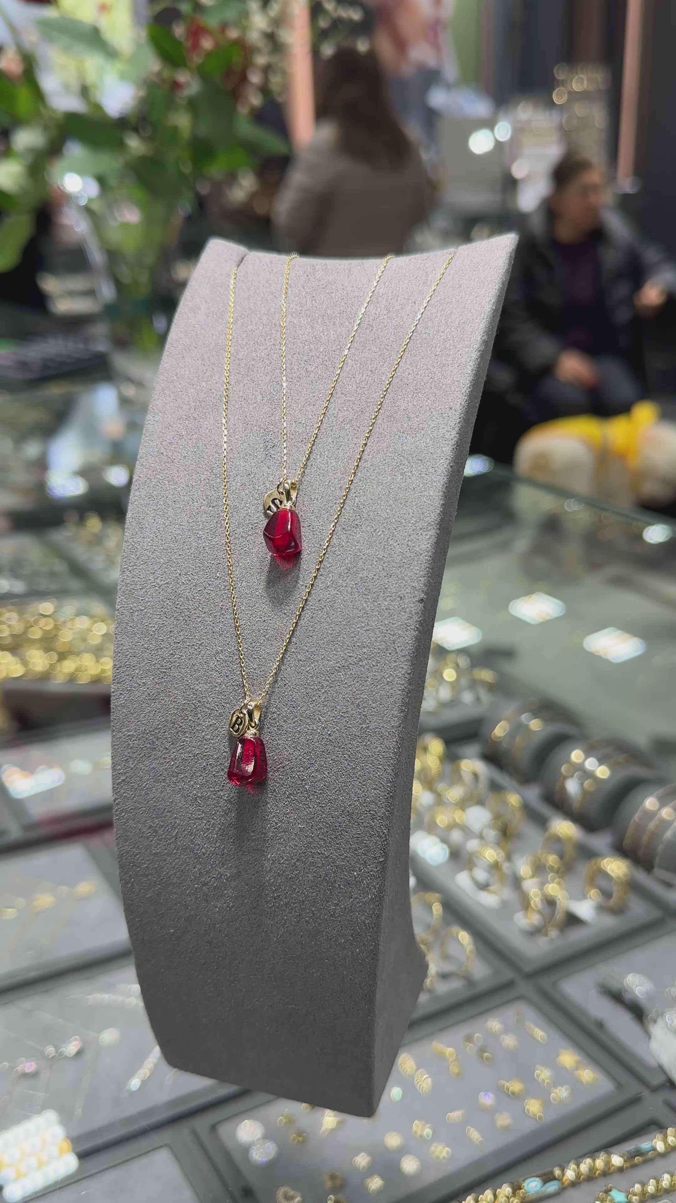 2.20 Gr. Nar Tanesi Altın Harfli Kolye